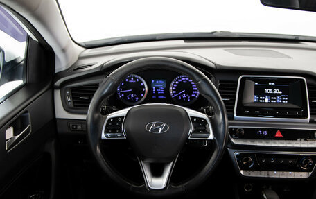 Hyundai Sonata VII, 2019 год, 1 000 000 рублей, 10 фотография