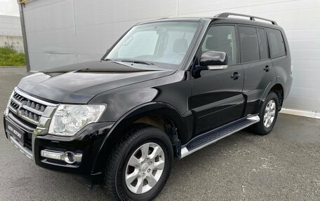 Mitsubishi Pajero IV, 2015 год, 2 474 000 рублей, 4 фотография