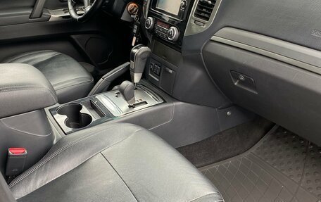 Mitsubishi Pajero IV, 2015 год, 2 474 000 рублей, 12 фотография