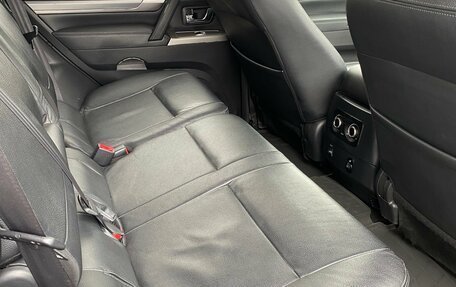 Mitsubishi Pajero IV, 2015 год, 2 474 000 рублей, 14 фотография