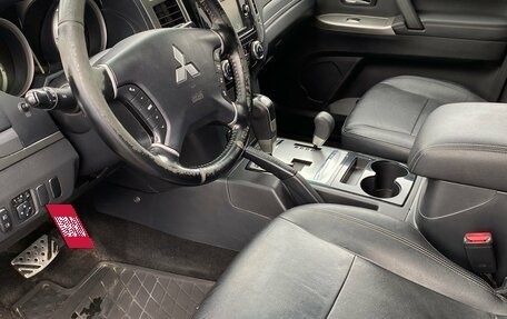 Mitsubishi Pajero IV, 2015 год, 2 474 000 рублей, 10 фотография