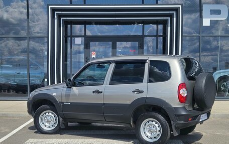 Chevrolet Niva I рестайлинг, 2017 год, 827 000 рублей, 6 фотография