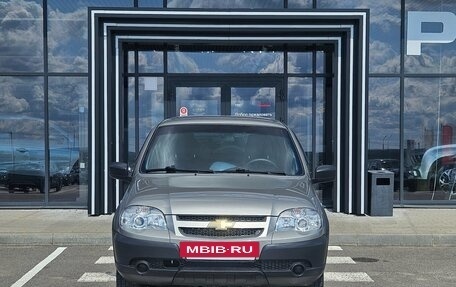Chevrolet Niva I рестайлинг, 2017 год, 827 000 рублей, 2 фотография