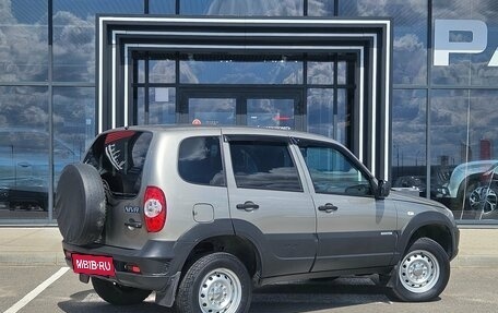Chevrolet Niva I рестайлинг, 2017 год, 827 000 рублей, 4 фотография