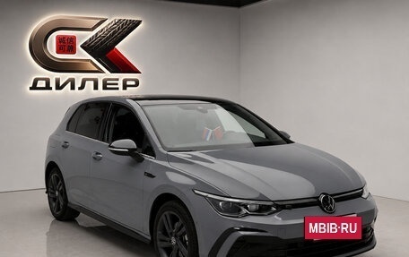 Volkswagen Golf VIII, 2023 год, 2 170 000 рублей, 4 фотография