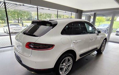 Porsche Macan I рестайлинг, 2016 год, 3 280 000 рублей, 6 фотография