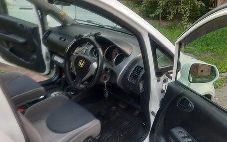 Honda Fit III, 2006 год, 380 000 рублей, 13 фотография
