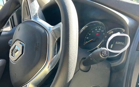 Renault Logan II, 2019 год, 1 100 000 рублей, 7 фотография