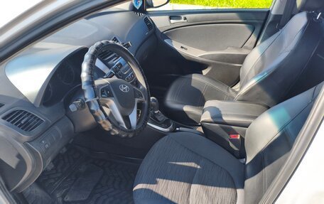 Hyundai Solaris II рестайлинг, 2016 год, 740 000 рублей, 9 фотография