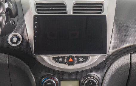 Hyundai Solaris II рестайлинг, 2011 год, 739 000 рублей, 16 фотография