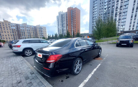 Mercedes-Benz E-Класс, 2019 год, 3 500 000 рублей, 5 фотография