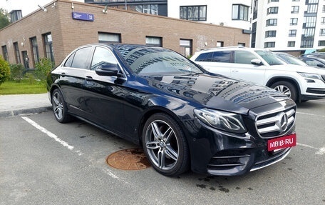 Mercedes-Benz E-Класс, 2019 год, 3 500 000 рублей, 3 фотография