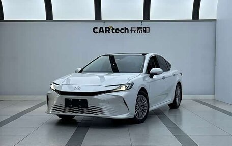 Toyota Camry, 2024 год, 3 900 000 рублей, 5 фотография