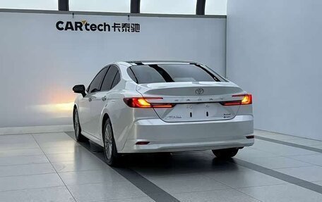 Toyota Camry, 2024 год, 3 900 000 рублей, 3 фотография