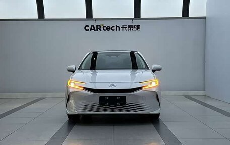 Toyota Camry, 2024 год, 3 900 000 рублей, 9 фотография