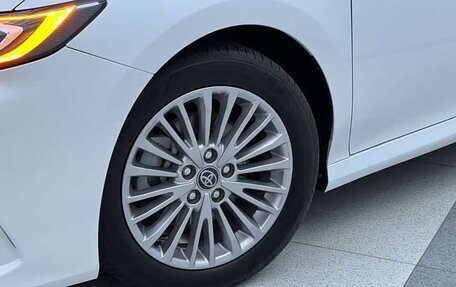 Toyota Camry, 2024 год, 3 900 000 рублей, 13 фотография