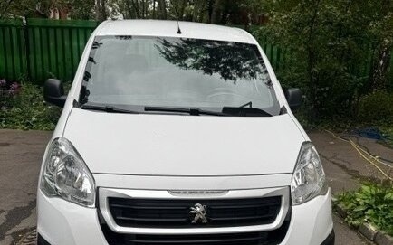 Peugeot Partner II рестайлинг 2, 2017 год, 1 100 000 рублей, 5 фотография