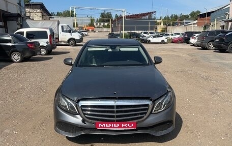 Mercedes-Benz E-Класс, 2018 год, 1 590 000 рублей, 1 фотография