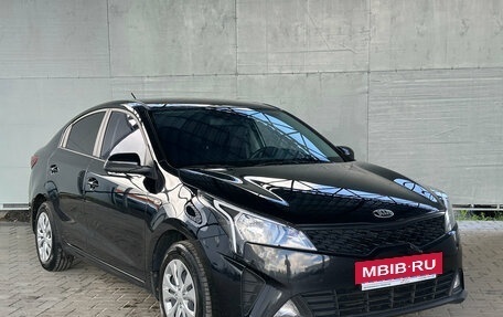 KIA Rio IV, 2021 год, 1 695 000 рублей, 3 фотография