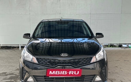 KIA Rio IV, 2021 год, 1 695 000 рублей, 2 фотография