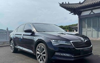 Skoda Superb III рестайлинг, 2023 год, 2 200 000 рублей, 1 фотография