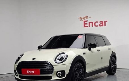 MINI Clubman, 2021 год, 2 300 000 рублей, 1 фотография