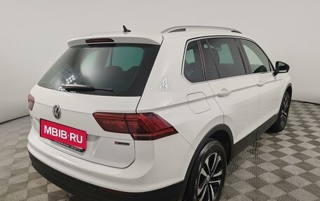 Volkswagen Tiguan II, 2020 год, 2 389 000 рублей, 5 фотография