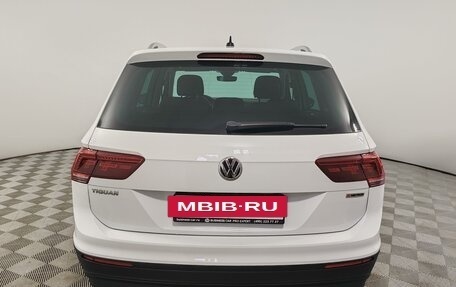 Volkswagen Tiguan II, 2020 год, 2 389 000 рублей, 6 фотография