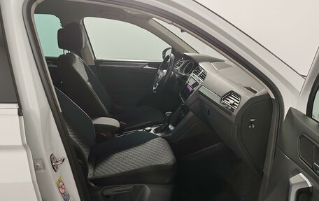 Volkswagen Tiguan II, 2020 год, 2 389 000 рублей, 23 фотография
