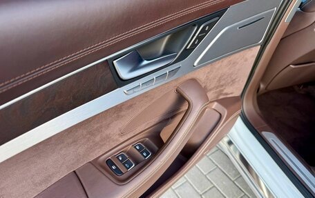 Audi A8, 2012 год, 1 400 000 рублей, 23 фотография