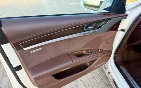 Audi A8, 2012 год, 1 400 000 рублей, 26 фотография