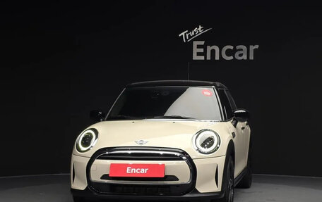 MINI Hatch, 2022 год, 1 633 000 рублей, 3 фотография