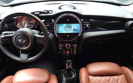 MINI Hatch, 2022 год, 1 633 000 рублей, 8 фотография