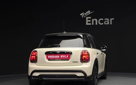 MINI Hatch, 2022 год, 1 633 000 рублей, 4 фотография