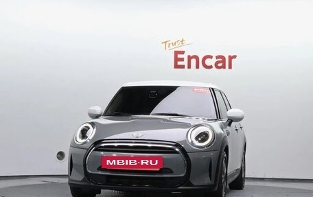 MINI Hatch, 2022 год, 1 881 000 рублей, 3 фотография