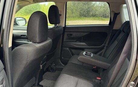Mitsubishi Outlander III рестайлинг 3, 2016 год, 1 699 000 рублей, 8 фотография