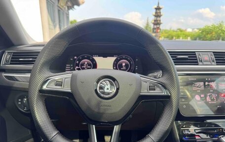 Skoda Superb III рестайлинг, 2023 год, 2 200 000 рублей, 9 фотография