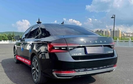Skoda Superb III рестайлинг, 2023 год, 2 200 000 рублей, 4 фотография