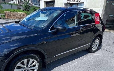 Volkswagen Tiguan II, 2017 год, 2 000 000 рублей, 11 фотография