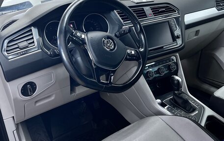 Volkswagen Tiguan II, 2017 год, 2 000 000 рублей, 23 фотография