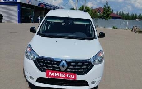 Renault Dokker, 2019 год, 915 000 рублей, 3 фотография
