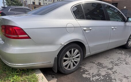 Volkswagen Passat B7, 2011 год, 650 000 рублей, 3 фотография