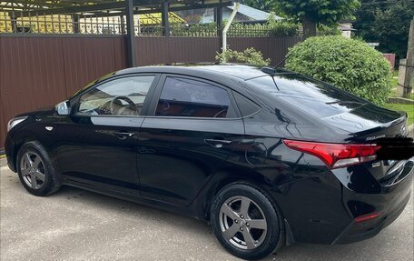 Hyundai Solaris II рестайлинг, 2017 год, 1 050 000 рублей, 10 фотография