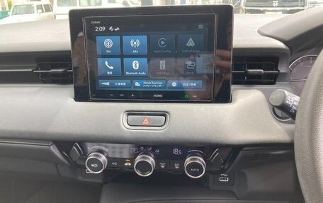 Honda Vezel, 2024 год, 2 050 000 рублей, 12 фотография