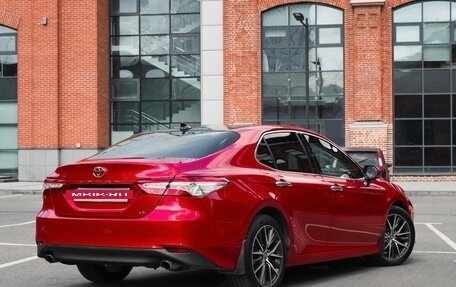 Toyota Camry, 2021 год, 3 000 000 рублей, 2 фотография