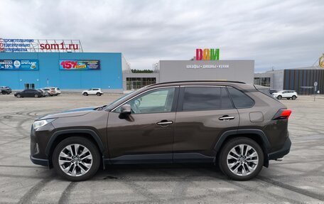 Toyota RAV4, 2020 год, 3 300 000 рублей, 11 фотография