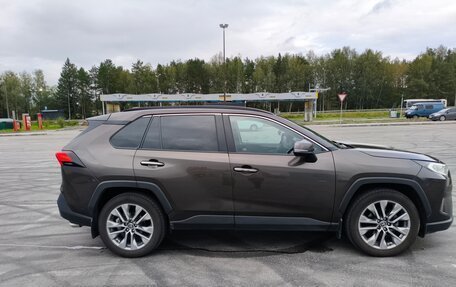 Toyota RAV4, 2020 год, 3 300 000 рублей, 4 фотография