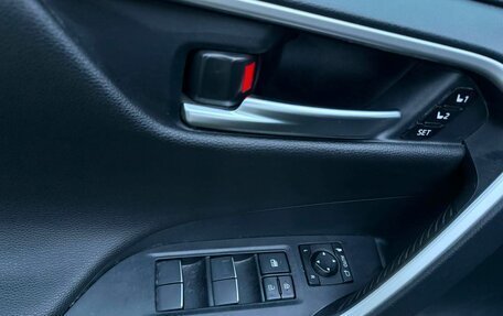 Toyota RAV4, 2020 год, 3 300 000 рублей, 13 фотография