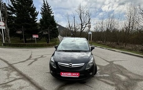 Opel Zafira C рестайлинг, 2014 год, 1 100 000 рублей, 1 фотография