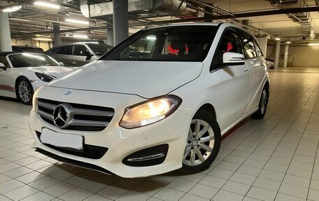 Mercedes-Benz B-Класс, 2015 год, 1 630 000 рублей, 1 фотография